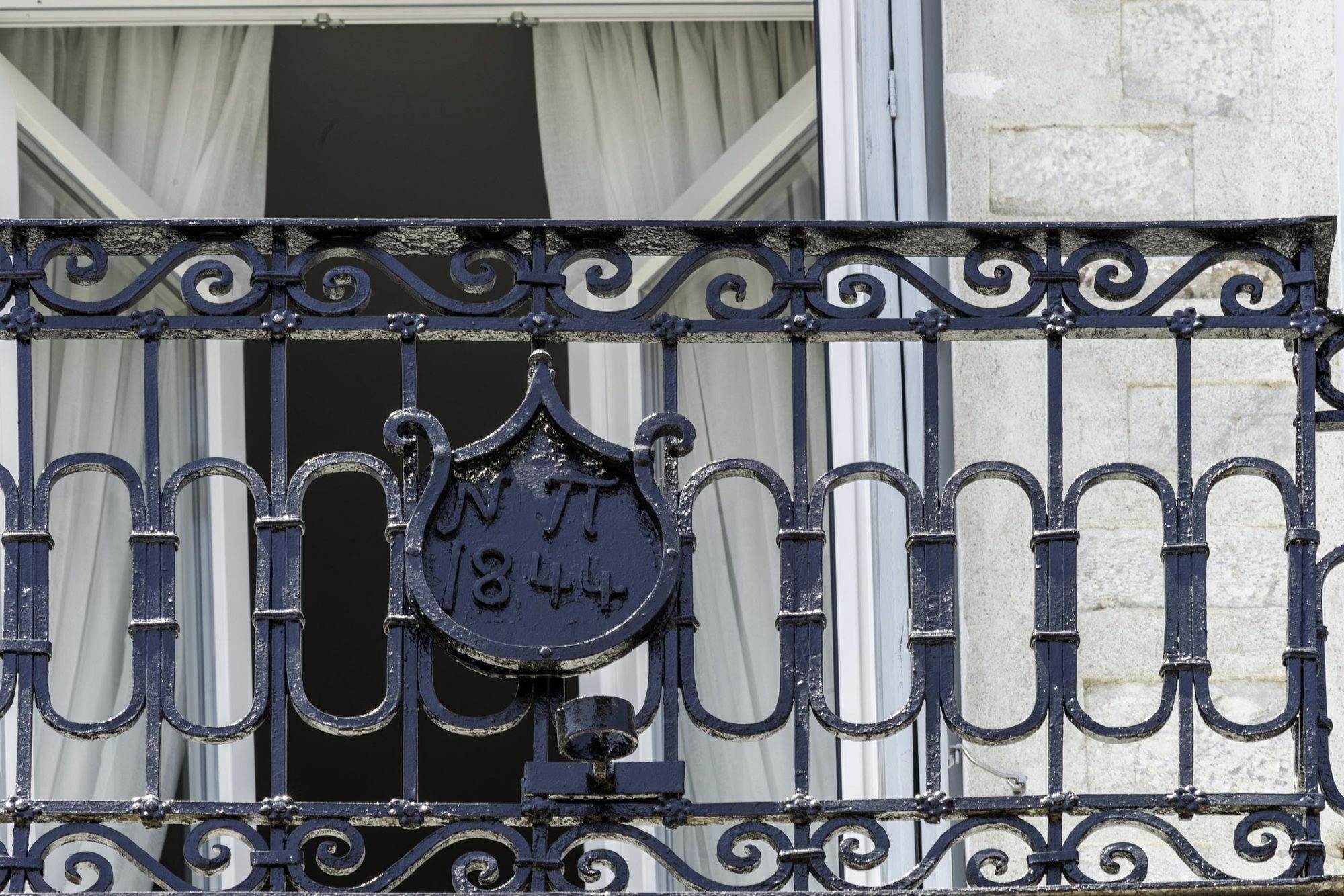 1844 Suites Syros Ермополи Екстериор снимка